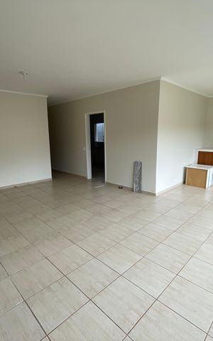 Casa de condomínio para alugar com 600m², 3 quartos e 4 vagas Casa de condomínio para alugar com 600m², 3 quartos e 4 vagasSala
