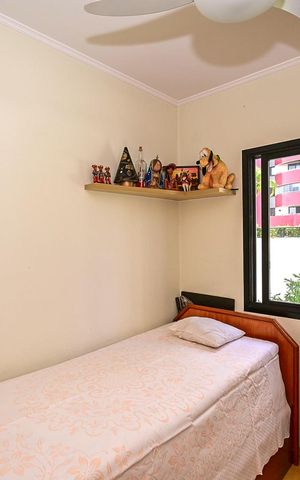 Apartamento à venda com 140m², 4 quartos e 3 vagasQuarto 2