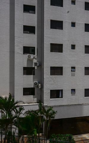 Apartamento à venda com 140m², 4 quartos e 3 vagasVista da Suíte 1