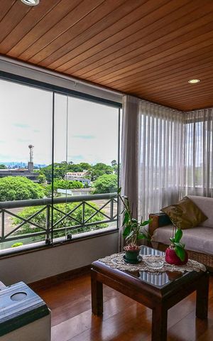 Apartamento à venda com 140m², 4 quartos e 3 vagasVaranda