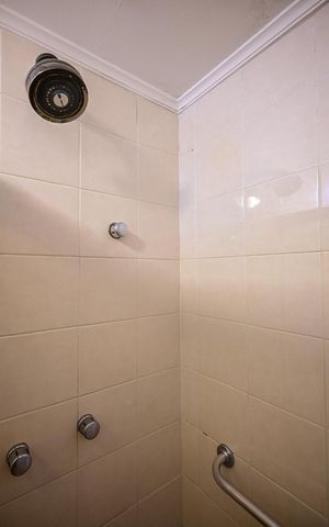 Apartamento à venda com 140m², 4 quartos e 3 vagasChuveiro do Banheiro