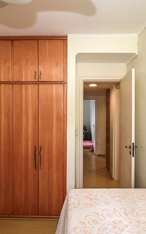 Apartamento à venda com 140m², 4 quartos e 3 vagasQuarto 2