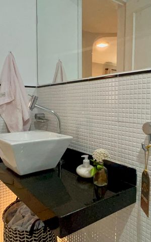 Apartamento à venda com 75m², 3 quartos e 1 vaga Apartamento à venda com 75m², 3 quartos e 1 vagaBanheiro