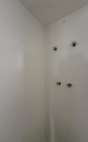 Apartamento à venda com 83m², 3 quartos e 2 vagas Apartamento à venda com 83m², 3 quartos e 2 vagasBanheiro Social