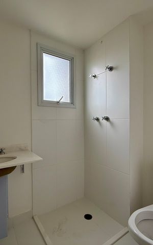 Apartamento à venda com 83m², 3 quartos e 2 vagas Apartamento à venda com 83m², 3 quartos e 2 vagasBanheiro Suíte