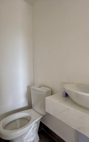 Apartamento à venda com 83m², 3 quartos e 2 vagas Apartamento à venda com 83m², 3 quartos e 2 vagasLavabo