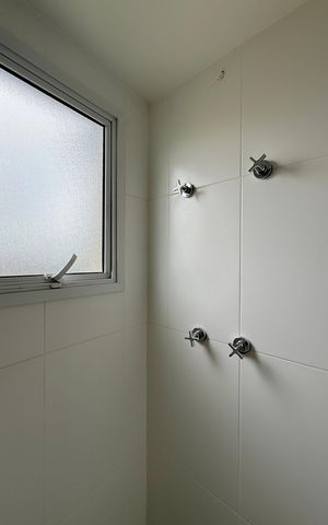 Apartamento à venda com 83m², 3 quartos e 2 vagas Apartamento à venda com 83m², 3 quartos e 2 vagasBanheiro Suíte