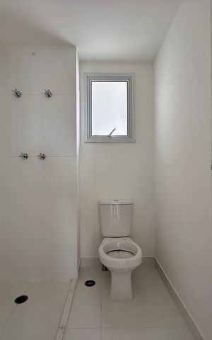 Apartamento à venda com 83m², 3 quartos e 2 vagas Apartamento à venda com 83m², 3 quartos e 2 vagasBanheiro Social