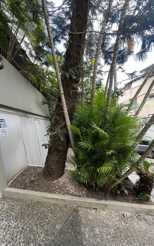 Apartamento à venda com 240m², 3 quartos e 2 vagas Apartamento à venda com 240m², 3 quartos e 2 vagasPLACA
