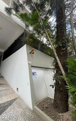 Apartamento à venda com 240m², 3 quartos e 2 vagas Apartamento à venda com 240m², 3 quartos e 2 vagasPLACA