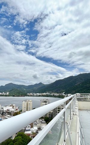 Apartamento à venda com 240m², 3 quartos e 2 vagas Apartamento à venda com 240m², 3 quartos e 2 vagasÁrea comum