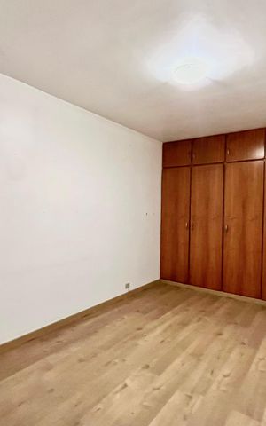 Apartamento à venda com 240m², 3 quartos e 2 vagas Apartamento à venda com 240m², 3 quartos e 2 vagasQUARTO 1