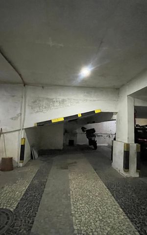 Apartamento à venda com 240m², 3 quartos e 2 vagas Apartamento à venda com 240m², 3 quartos e 2 vagasGARAGEM