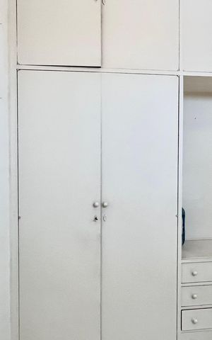 Apartamento à venda com 240m², 3 quartos e 2 vagas Apartamento à venda com 240m², 3 quartos e 2 vagasQuarto de Serviço