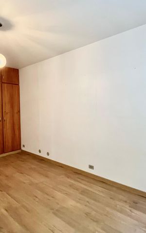 Apartamento à venda com 240m², 3 quartos e 2 vagas Apartamento à venda com 240m², 3 quartos e 2 vagasQUARTO 1