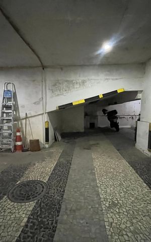 Apartamento à venda com 240m², 3 quartos e 2 vagas Apartamento à venda com 240m², 3 quartos e 2 vagasGARAGEM
