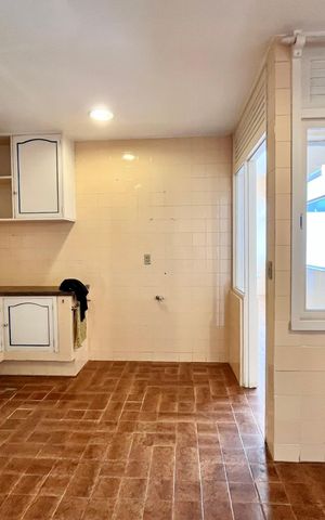 Apartamento à venda com 240m², 3 quartos e 2 vagas Apartamento à venda com 240m², 3 quartos e 2 vagasCOZINHA