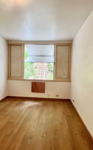 Apartamento à venda com 240m², 3 quartos e 2 vagas Apartamento à venda com 240m², 3 quartos e 2 vagasQUARTO 1