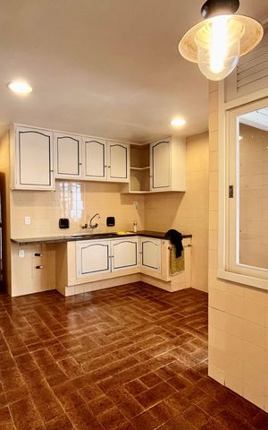 Apartamento à venda com 240m², 3 quartos e 2 vagas Apartamento à venda com 240m², 3 quartos e 2 vagasCOZINHA
