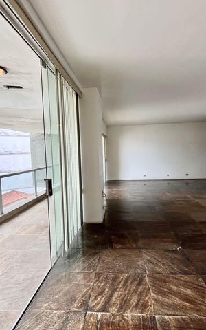 Apartamento à venda com 240m², 3 quartos e 2 vagas Apartamento à venda com 240m², 3 quartos e 2 vagasSALA