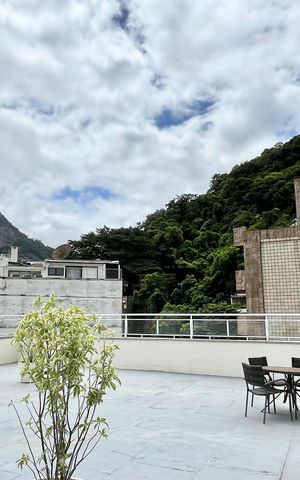 Apartamento à venda com 240m², 3 quartos e 2 vagas Apartamento à venda com 240m², 3 quartos e 2 vagasÁrea comum