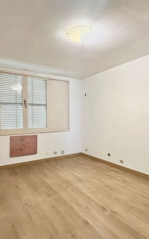 Apartamento à venda com 240m², 3 quartos e 2 vagas Apartamento à venda com 240m², 3 quartos e 2 vagasQUARTO 3