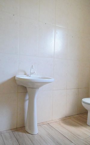 Casa à venda com 60m², 2 quartos e 1 vagaBanheiro