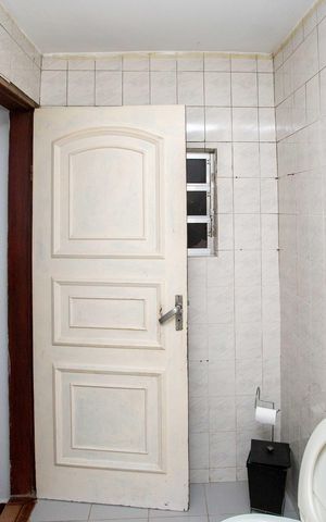 Casa à venda com 80m², 3 quartos e 2 vagasBanheiro da Suíte