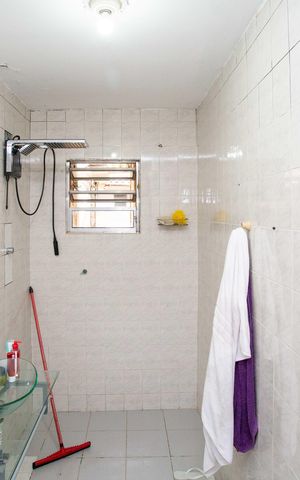 Casa à venda com 80m², 3 quartos e 2 vagasBanheiro da Suíte