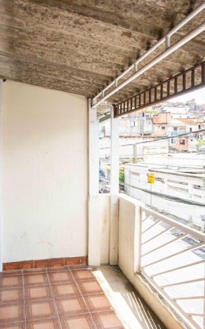 Casa à venda com 80m², 3 quartos e 2 vagasVaranda