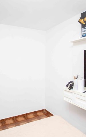 Casa à venda com 80m², 3 quartos e 2 vagasQuarto 3