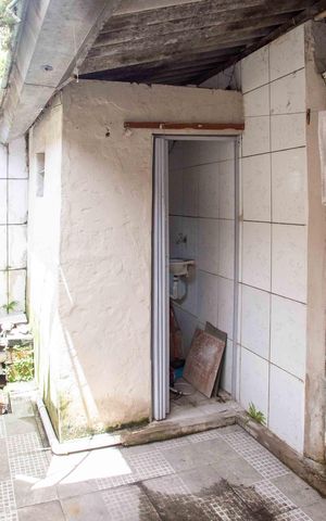 Casa à venda com 80m², 3 quartos e 2 vagasÁrea de Serviço