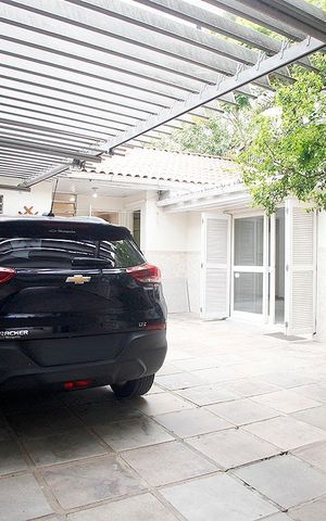 Casa à venda com 208m², 3 quartos e 4 vagasPátio + Garagem