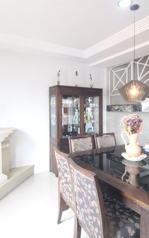 Casa à venda com 240m², 4 quartos e 3 vagasSala