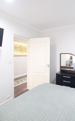 Casa à venda com 240m², 4 quartos e 3 vagasSuíte 2