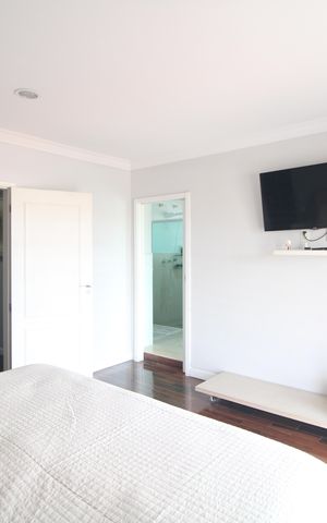 Casa à venda com 240m², 4 quartos e 3 vagasSuíte 1