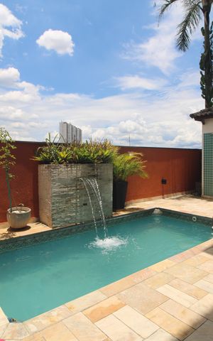 Casa à venda com 240m², 4 quartos e 3 vagasPiscina