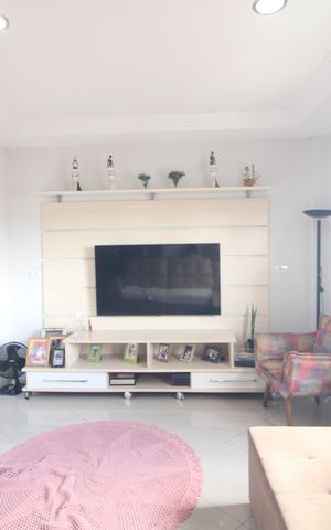 Casa à venda com 240m², 4 quartos e 3 vagasSala
