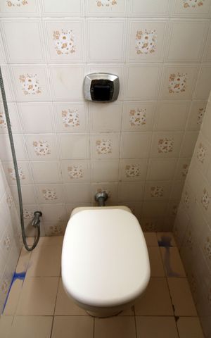 Casa à venda com 386m², 4 quartos e 2 vagasBanheiro Social 2º piso