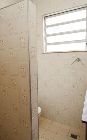 Casa à venda com 386m², 4 quartos e 2 vagasBanheiro Social 2º piso