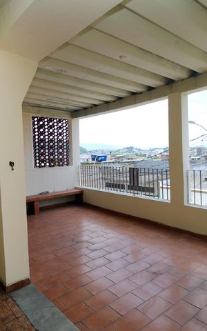 Casa à venda com 386m², 4 quartos e 2 vagasVaranda da Sala