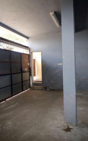 Casa à venda com 386m², 4 quartos e 2 vagasGaragem