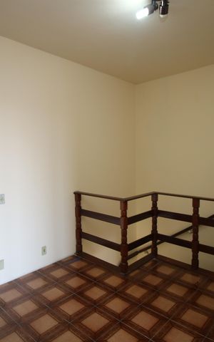 Casa à venda com 386m², 4 quartos e 2 vagasSala 2º Piso