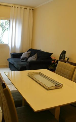 Apartamento para alugar com 65m², 2 quartos e 1 vagaSala