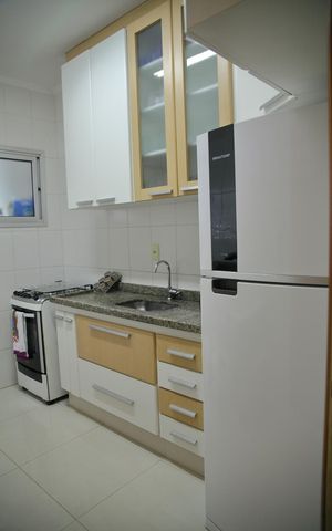 Apartamento para alugar com 65m², 2 quartos e 1 vagaCozinha 
