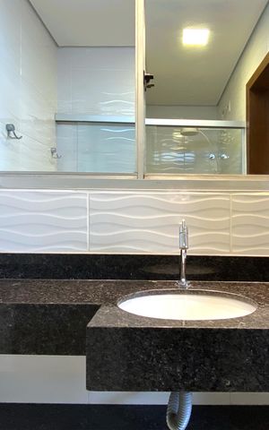 Apartamento à venda com 200m², 4 quartos e 3 vagas Apartamento à venda com 200m², 4 quartos e 3 vagasBanheiro da Suíte 2
