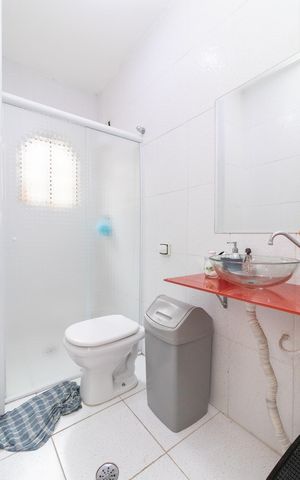 Casa à venda com 145m², 3 quartos e 2 vagasBanheiro 1