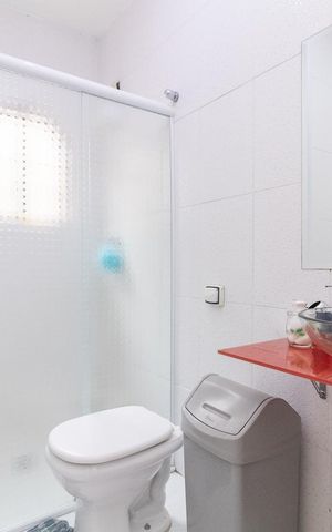 Casa à venda com 145m², 3 quartos e 2 vagasBanheiro 1