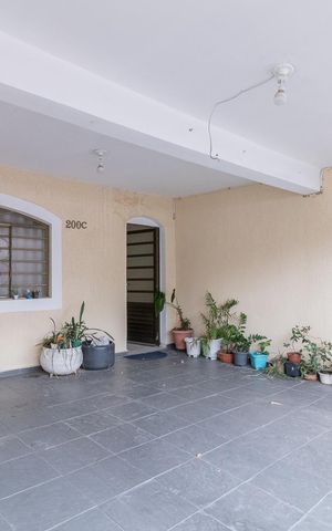 Casa à venda com 145m², 3 quartos e 2 vagasGaragem