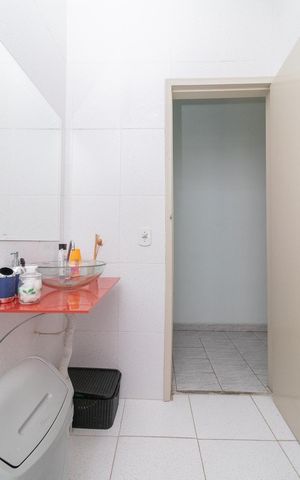 Casa à venda com 145m², 3 quartos e 2 vagasBanheiro 1